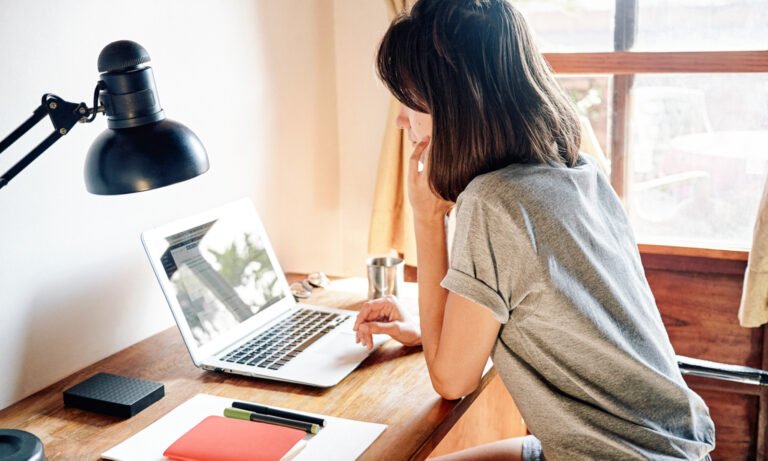 This Simple Habit Was Linked To Less Stress & Better Work Performance
