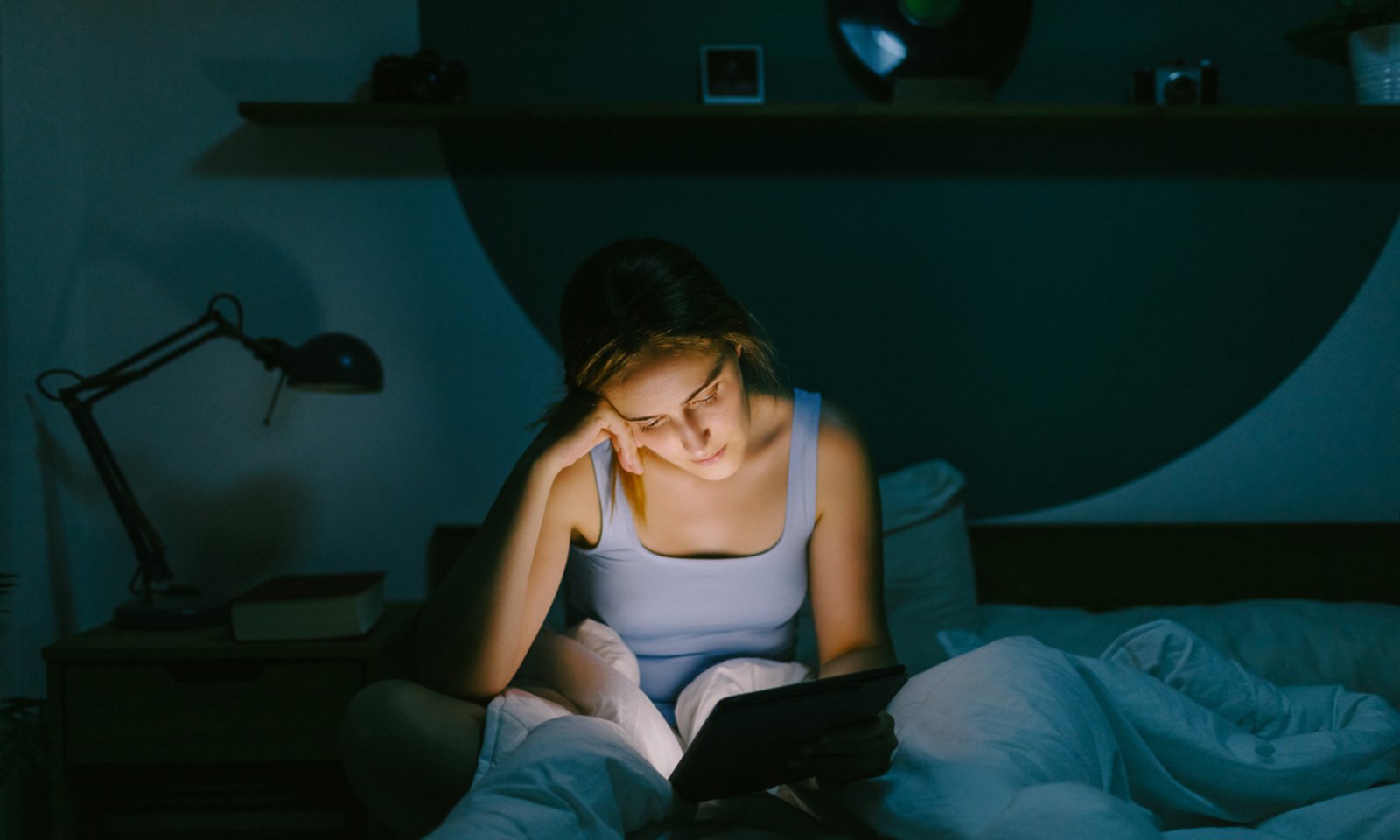 This Common Evening Habit Was Linked To Three Major Eye Diseases